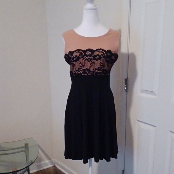 🐈‍⬛Elegant Black and Blush Pink  Dress - Picture 4 of 9